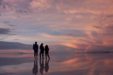 ボリビアのウユニ塩湖　天空の鏡はまさに神の創造物！！