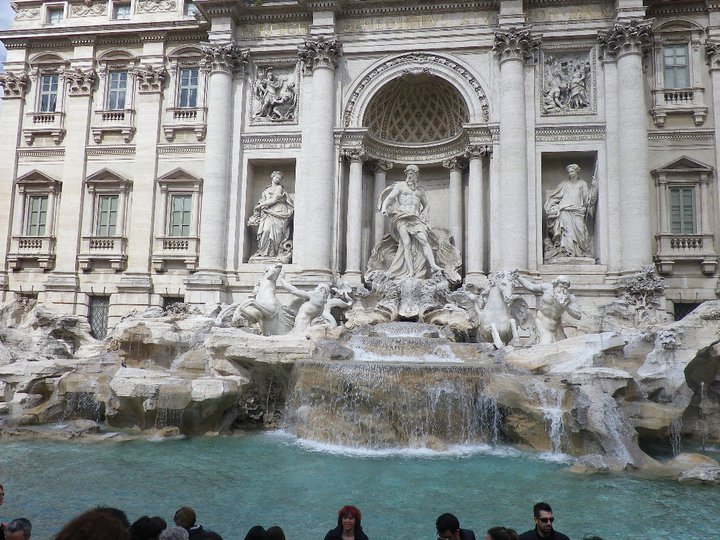 トレヴィの泉♪永遠の都ローマの癒しツアー♪