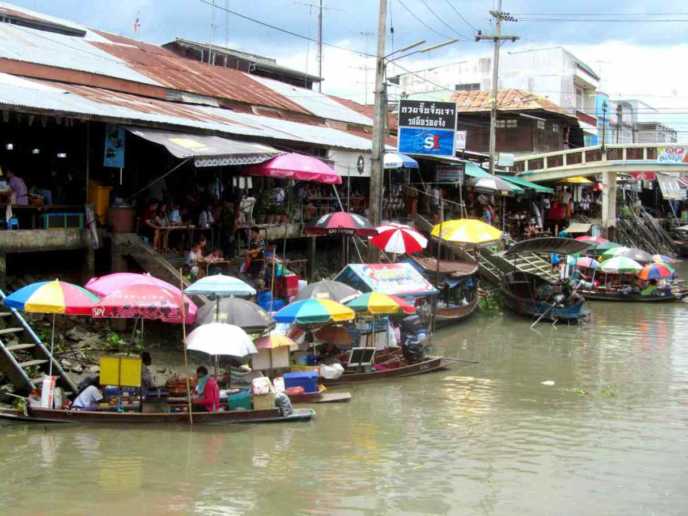 タイのアムパワー~タイの人気 水上マーケットを徹底攻略~