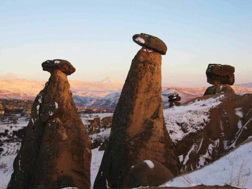 ギョレメ国立公園♪キノコ岩が織りなす美しいハーモニー♪