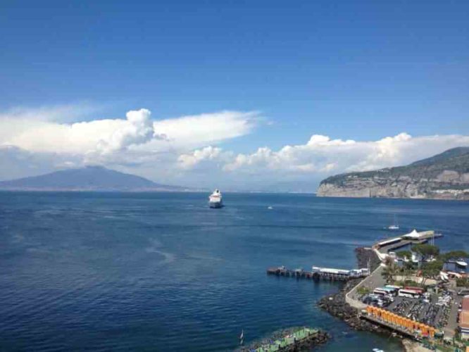 アマルフィで世界一美しい南イタリアの青い海と絶景に癒される♪