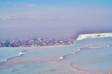 パムッカレ　トルコ・ヒエラポリスは世界遺産 石灰美を観光