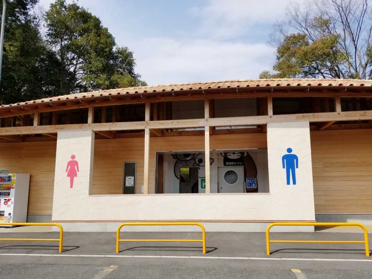 埼玉県こども動物自然公園の駐車場と駐車料金・トイレ