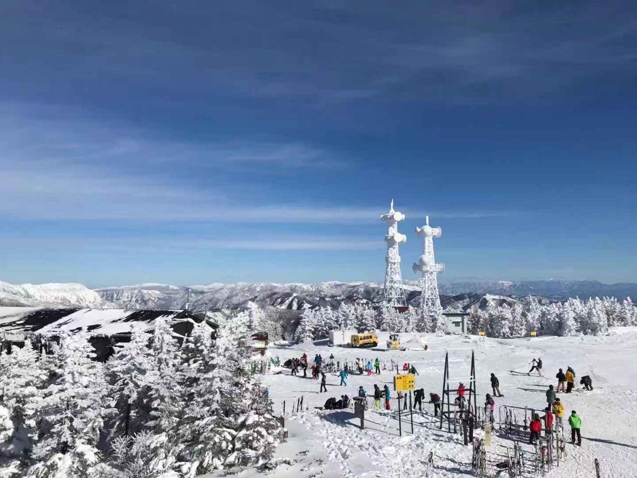 志賀高原スキー場ガイド：リフト券情報からおすすめホテルまで