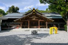 伊勢の猿田彦神社観光ガイド「みちひらき」の神様