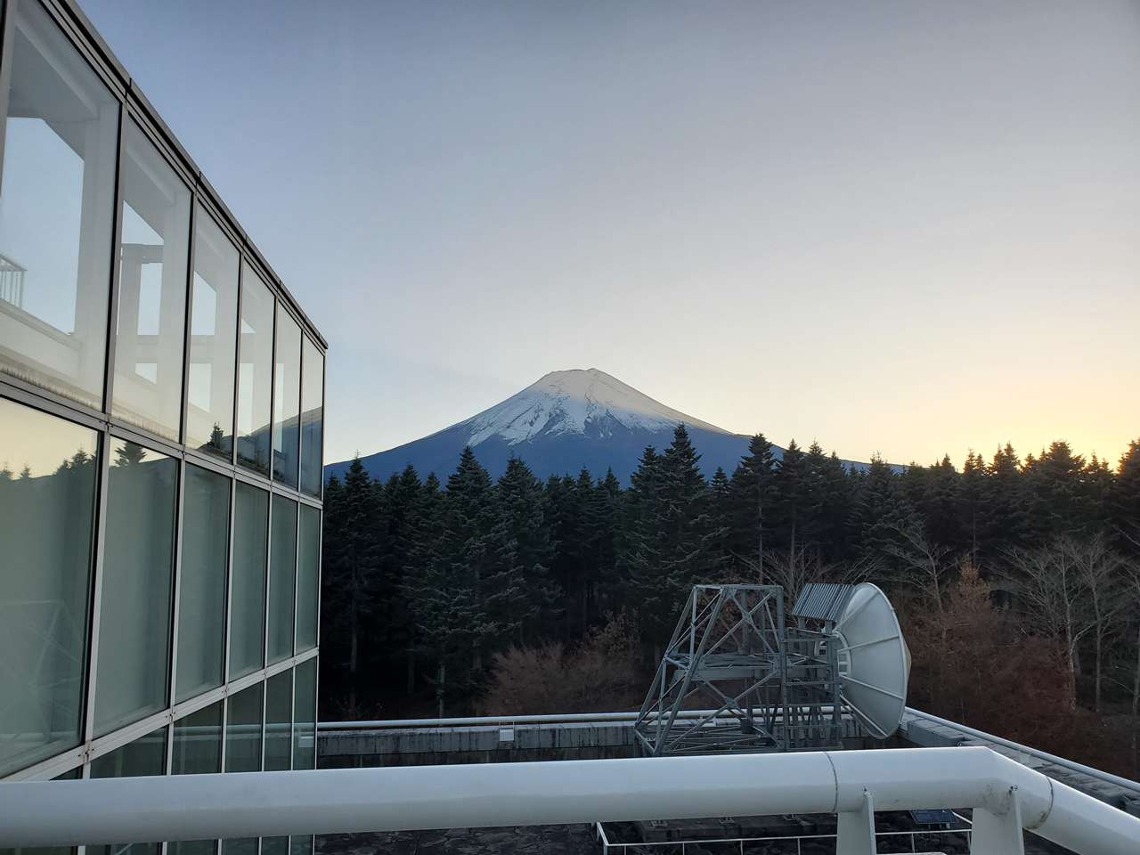 道の駅富士吉田＆レーダードーム館は間近で富士山の見える場所
